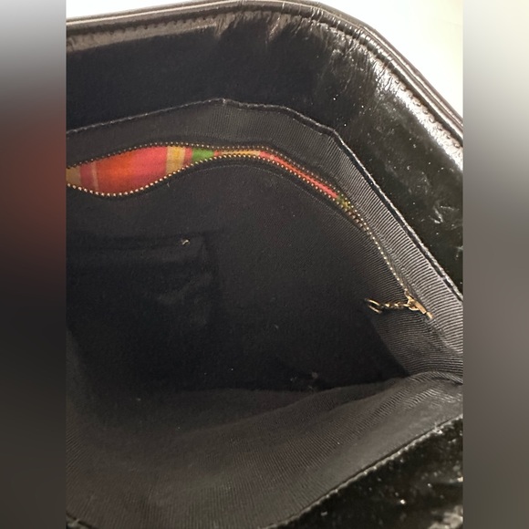 Elegant Black Women's Bag with Gold Chain - Picture 8 of 11